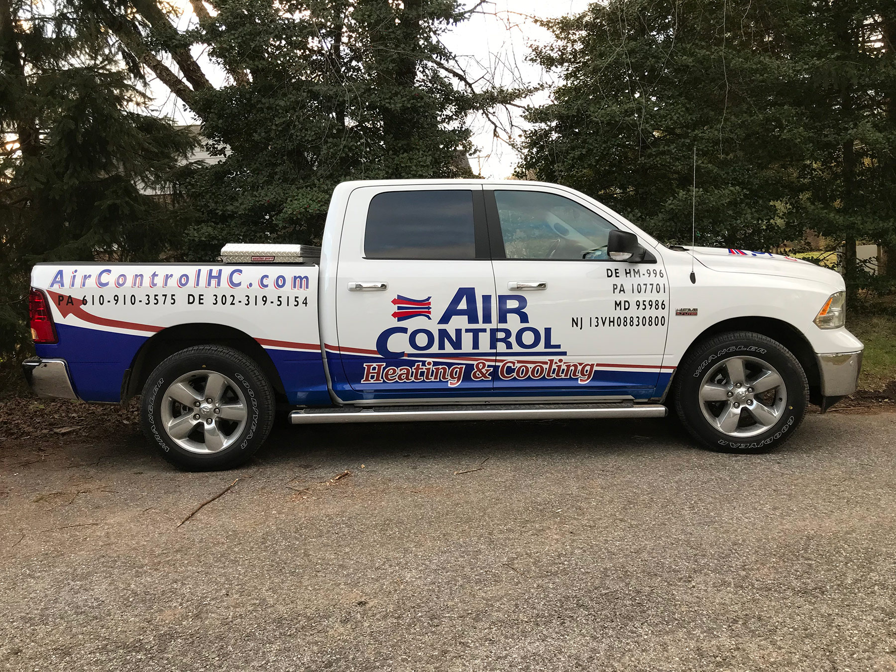 truck with Vehicle Vinyl Wrap in Hockessin