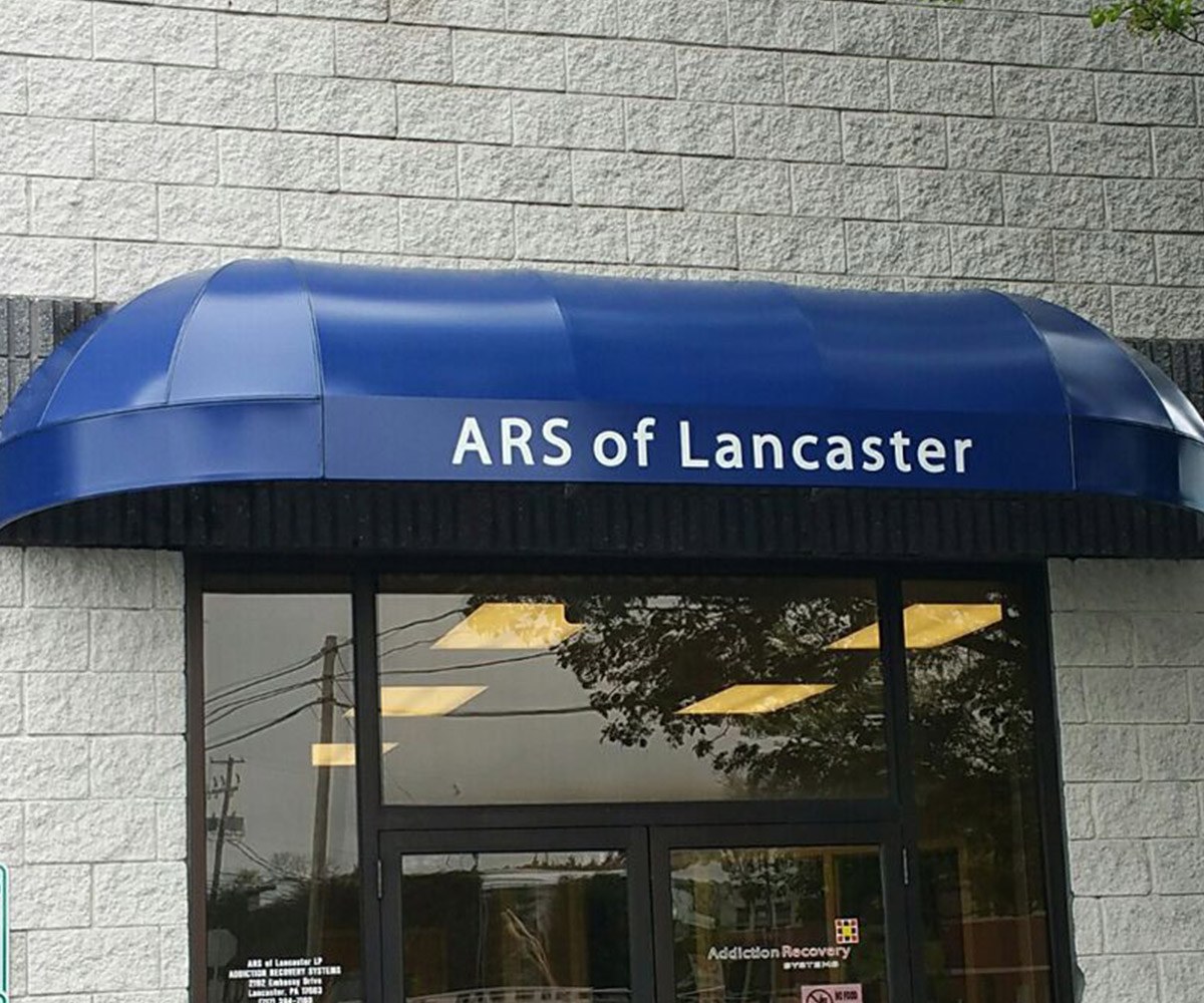 Blue Commercial Awning at ARS of Lancaster in Niles, OH